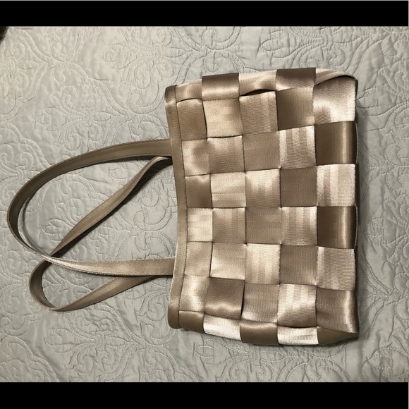 Harveys Handbags - Harvey’s Large Tote Seatbelt Bag